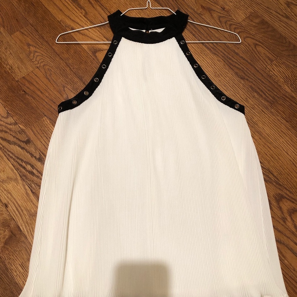 Boutique black and white tunic